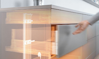 sistem servo drive blum protege parol