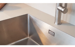 Chiuveta bucatarie Edge Sinks montare sub blat termorezistent Protege Parol banner